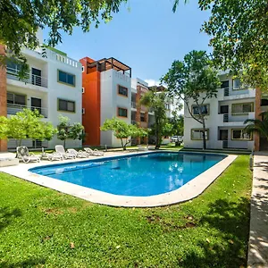  Apartment Airport With Pool And Security